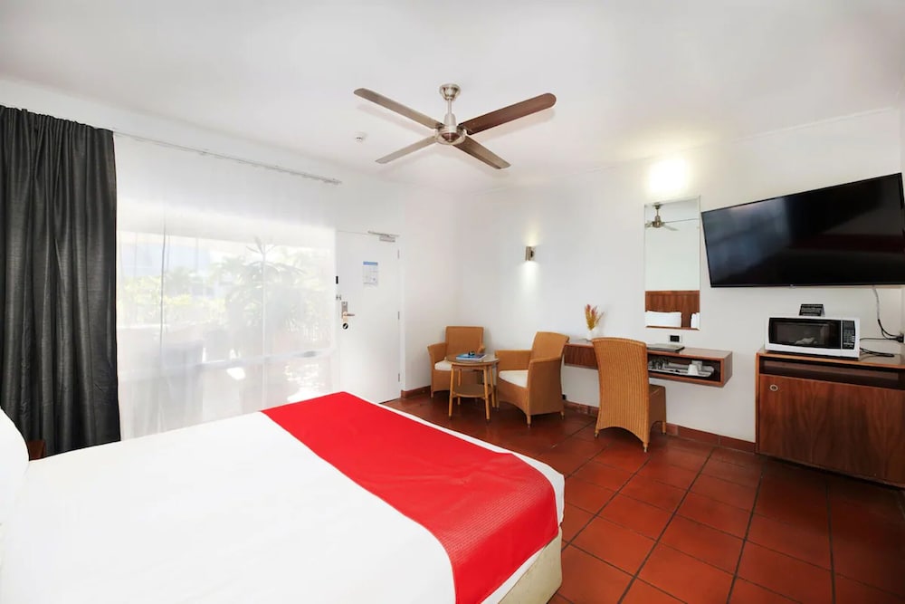 Ramada By Wyndham Cairns City Centre 12/50
