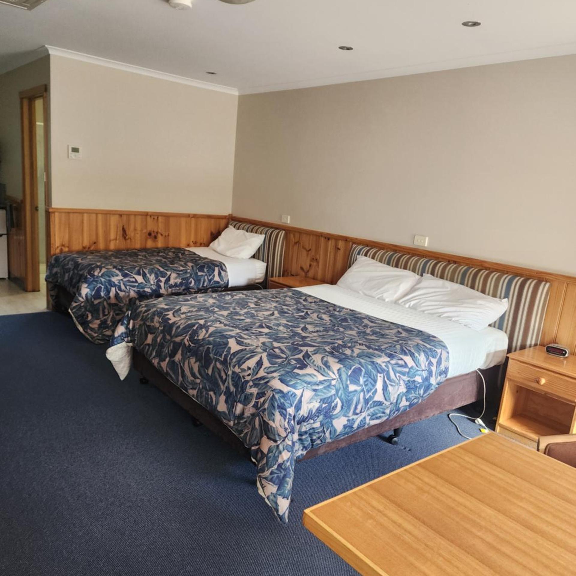 KENTISH HILLS RETREAT 8/21