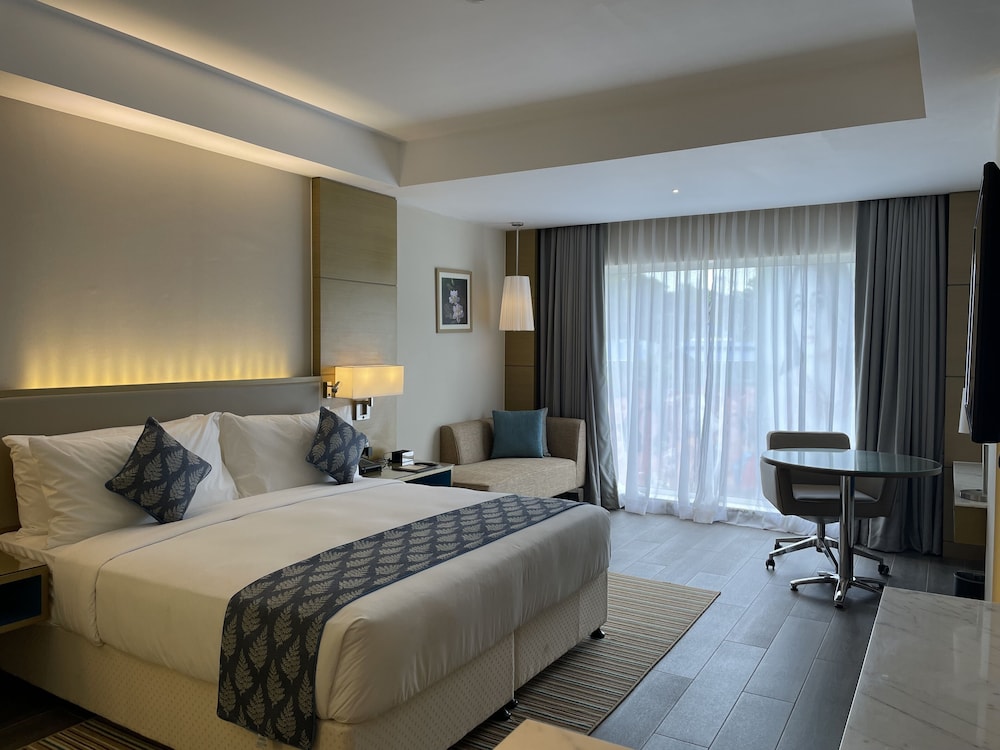 Gokulam Grand Hotel Thiruvananthapuram 9/18