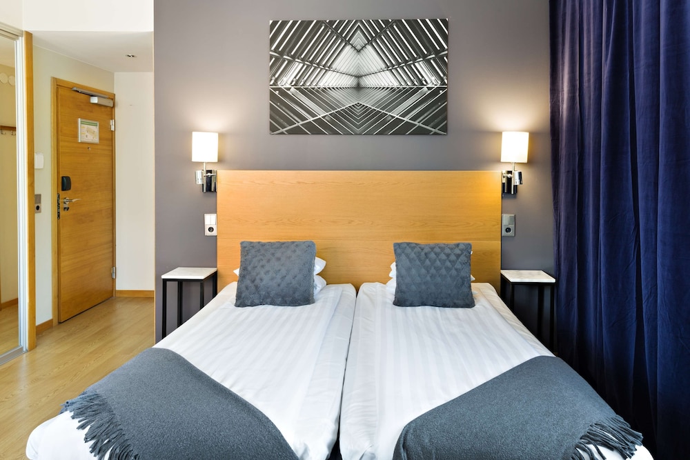 Sure Hotel by Best Western Allen 16/38