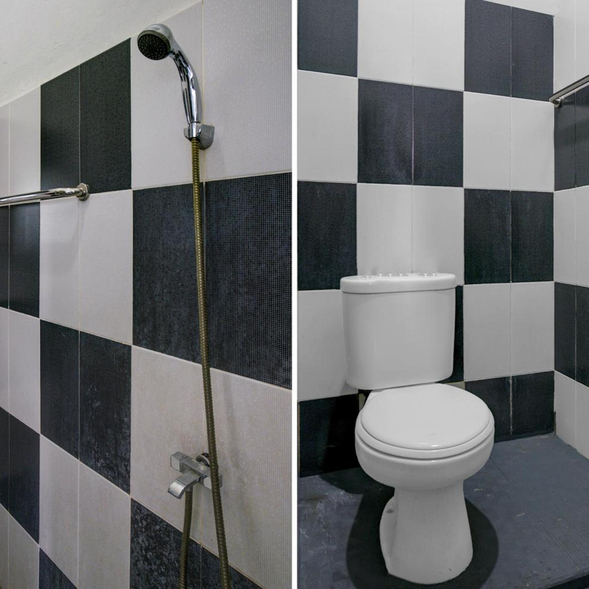 Hotel O near Palembang Square Mall formerly Wisma Faeyza Syakira Syariah 50/54