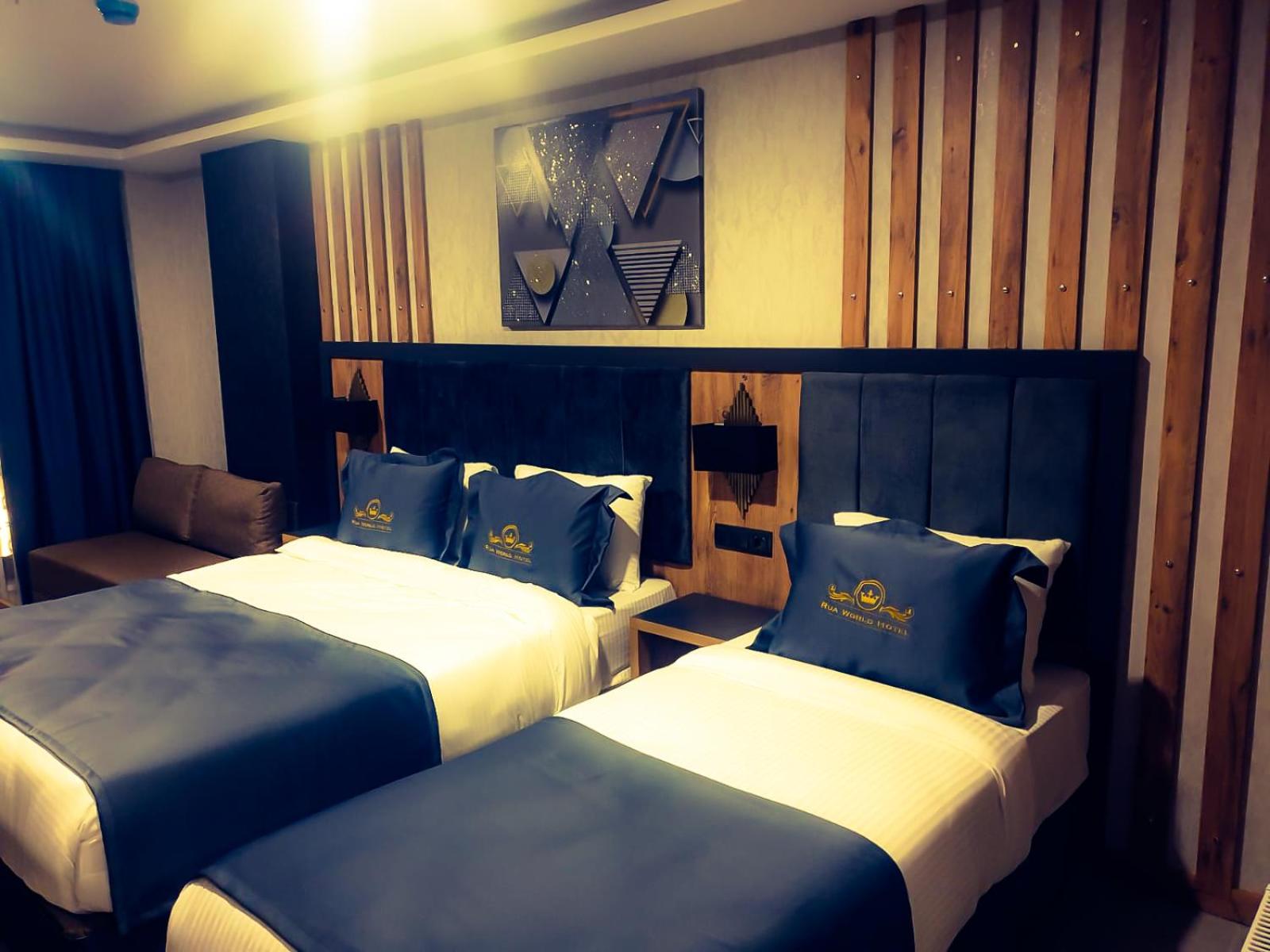 Rua World Hotel 14/45