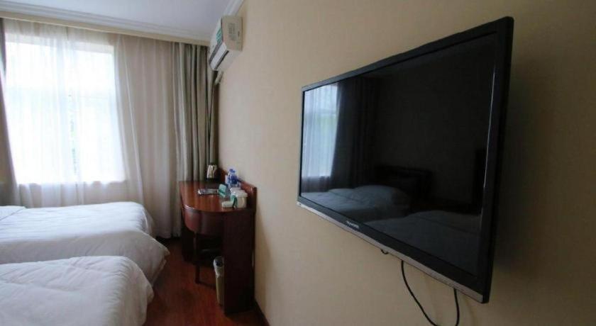 GreenTree Inn Shanghai Luojing Express Hotel 30/49