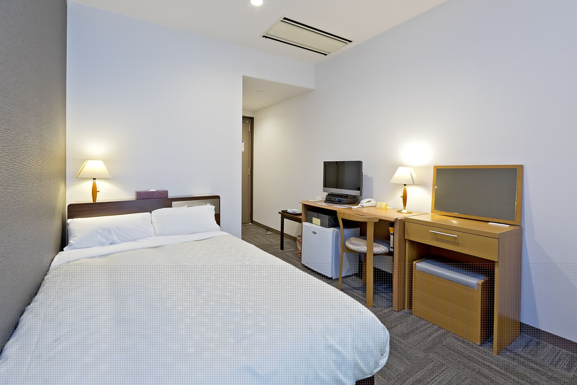 1 BEDROOM, BASIC