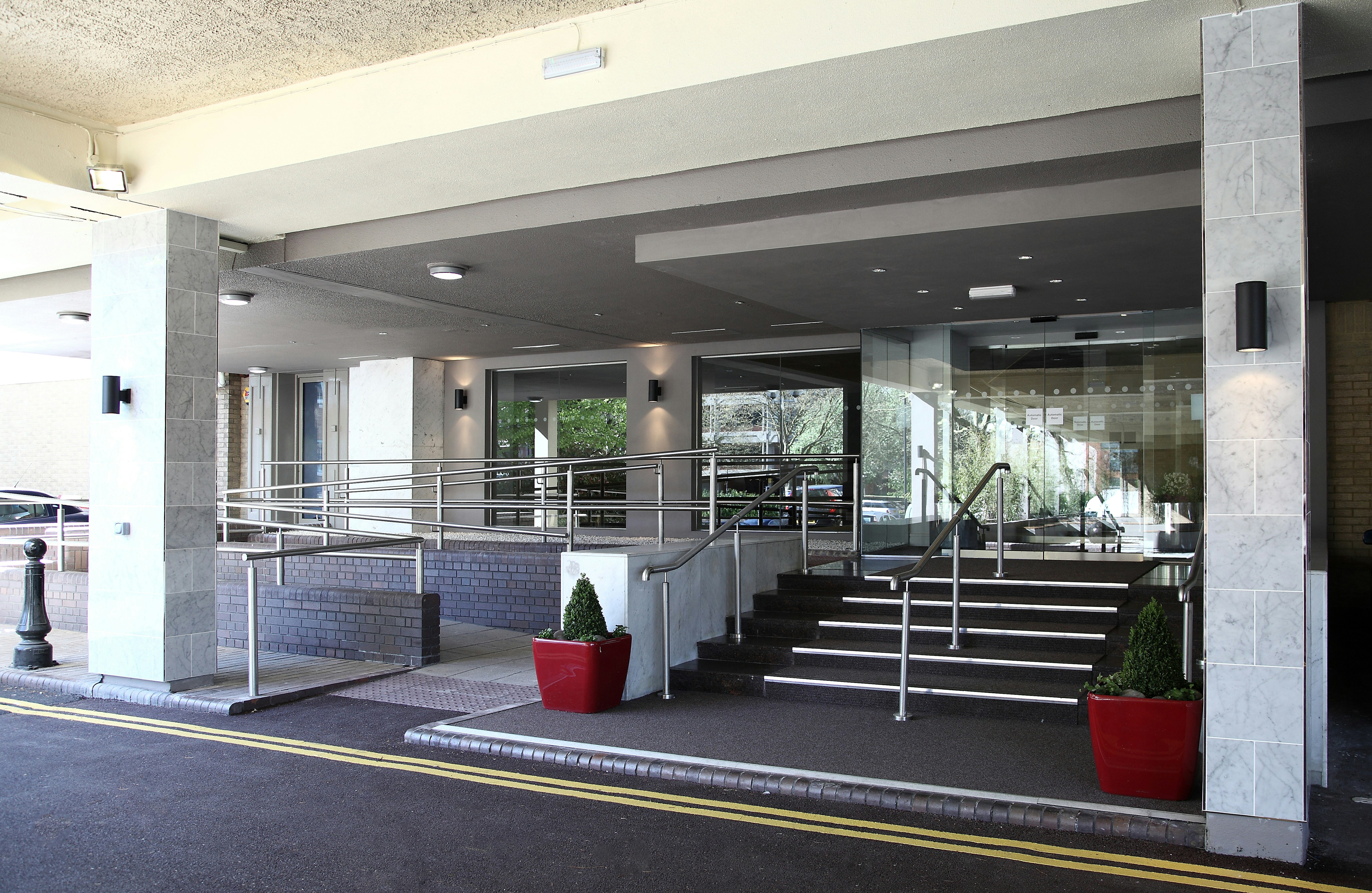 Doubletree By Hilton Hotel Bristol City Centre Ex Ramada Bristol City 81/82