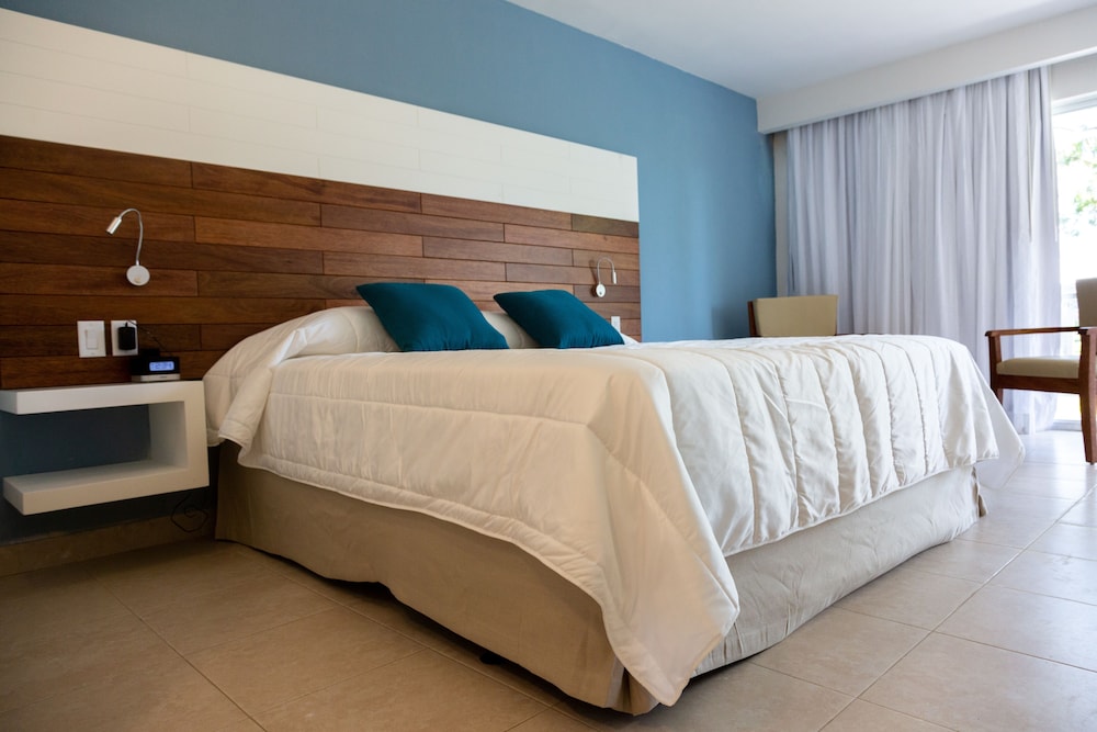 Viva Fortuna Beach by Wyndham A Trademark All Inclusive 36/68