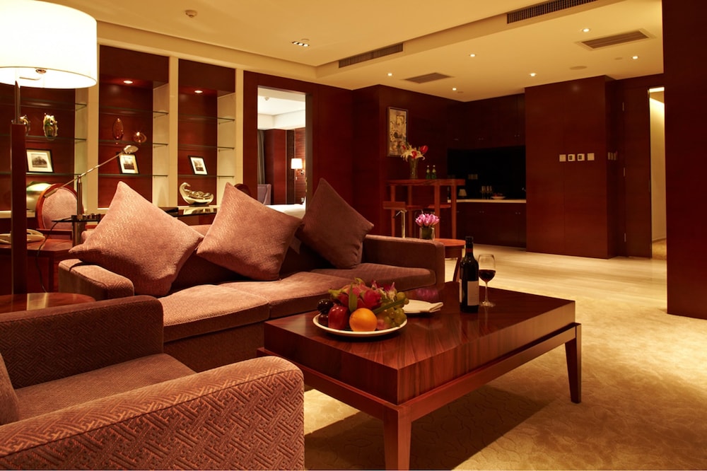 Regal Jinfeng 35/56