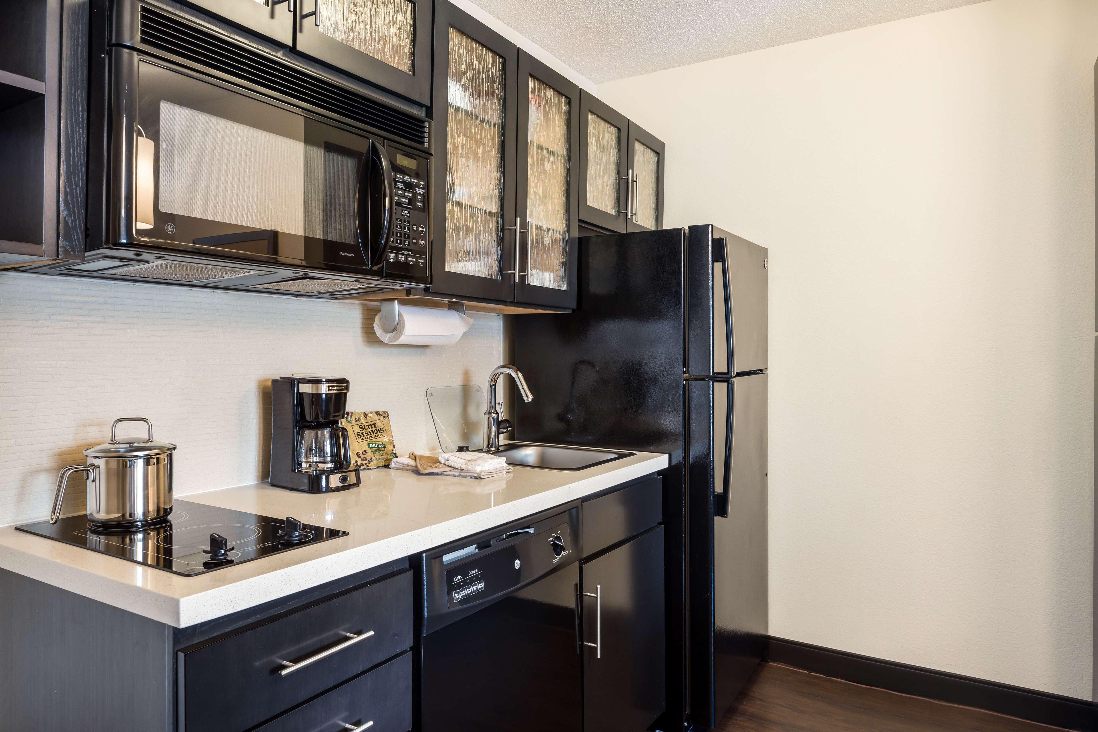 جناح لذوي الإعاقة، Sonesta Simply Suites Las Vegas 9/9