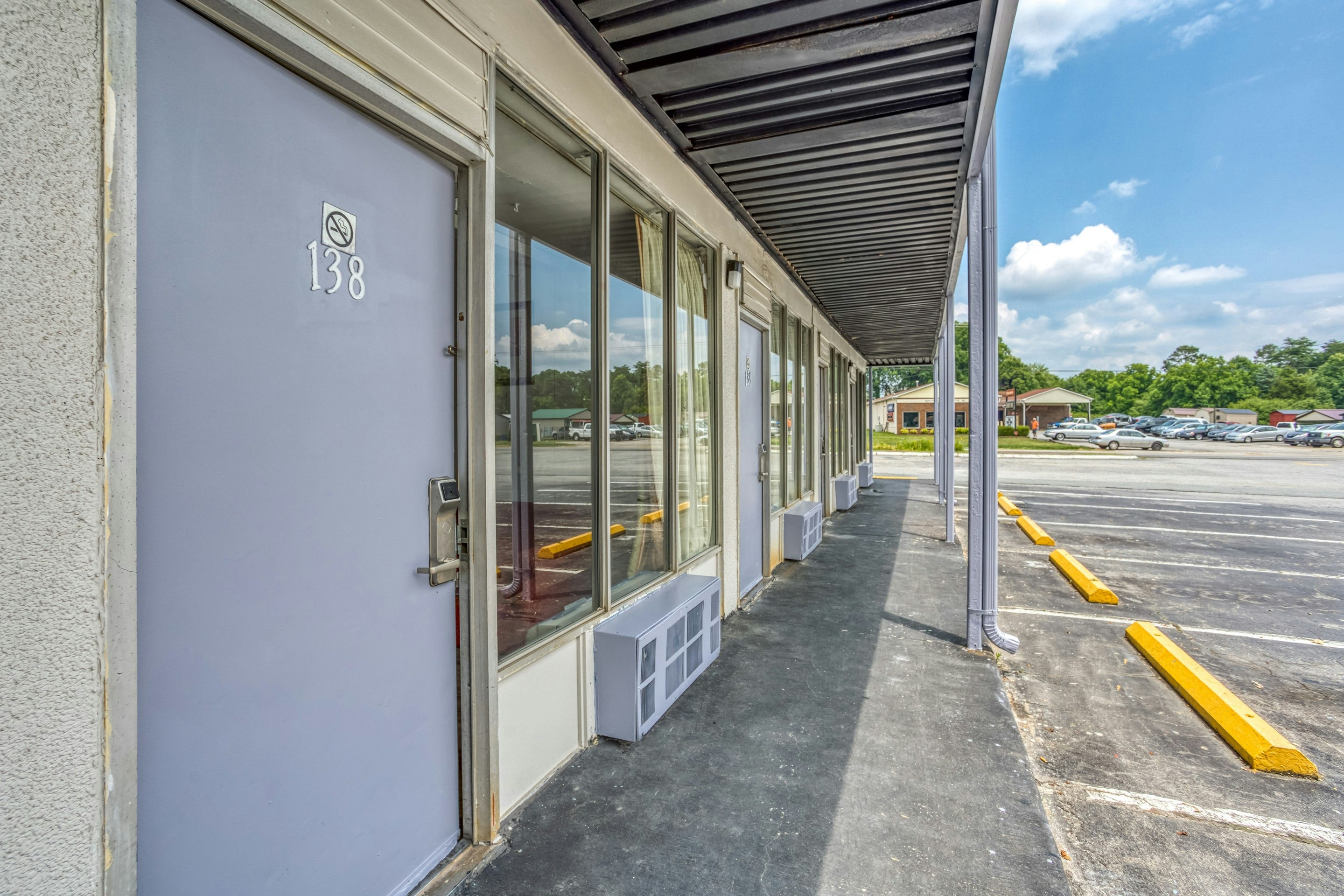 OYO Inn Kernersville 29/40