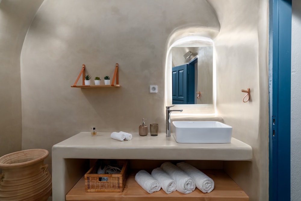 Nalas Cave Suite - Adults Only 46/50