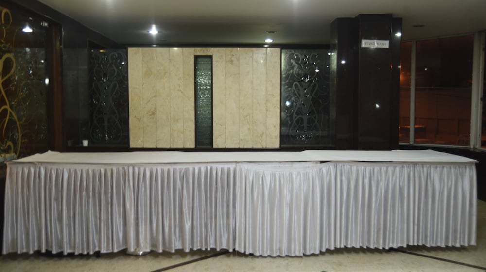 Maurya Hotel 13/66