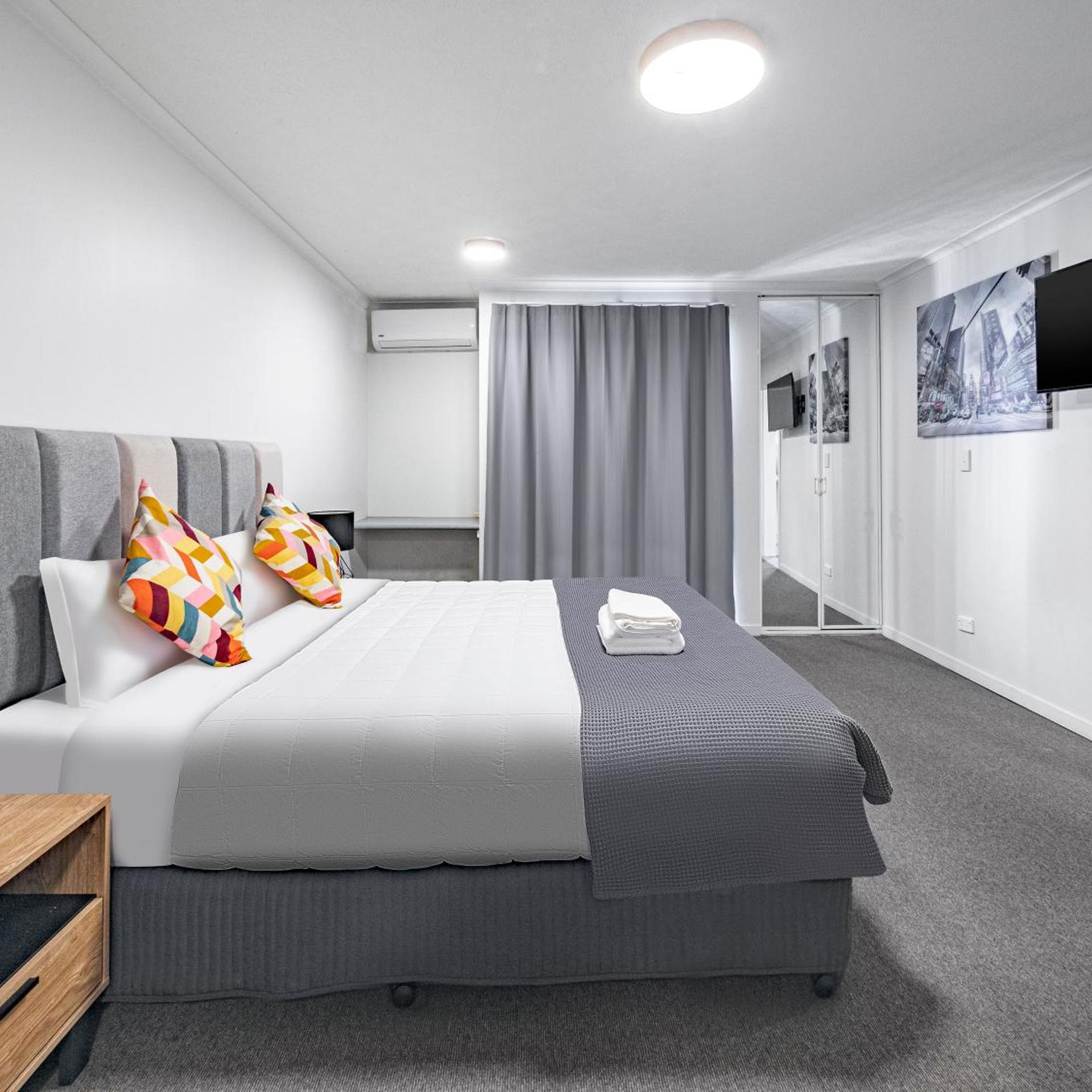 1 Bedroom, Apartment