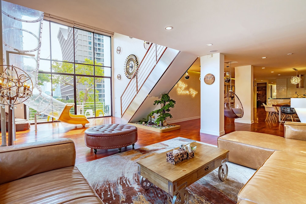 Benviar Tonson Residence 38/50