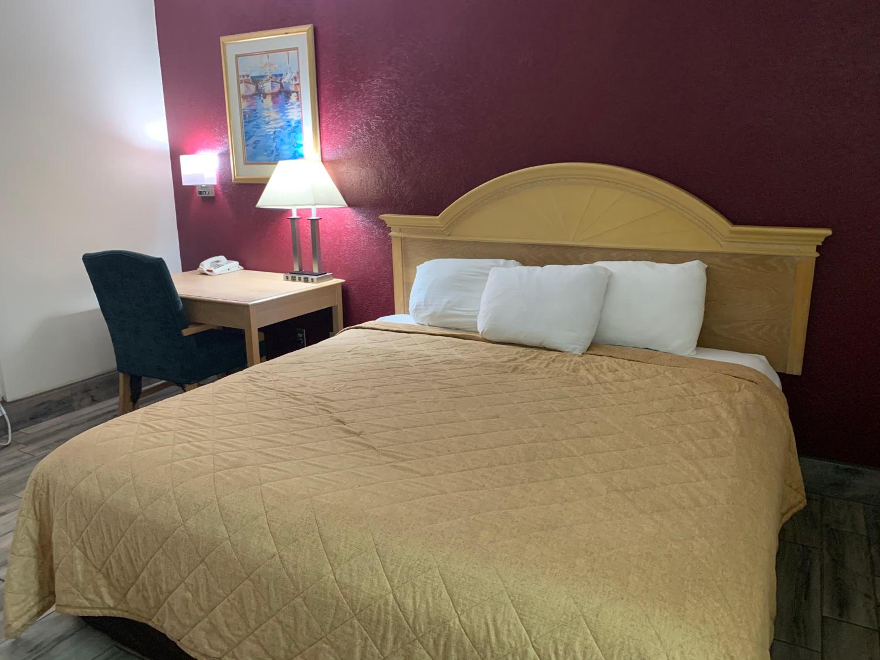 Americas Best Value Inn Tillmans Corner Mobile 17/36