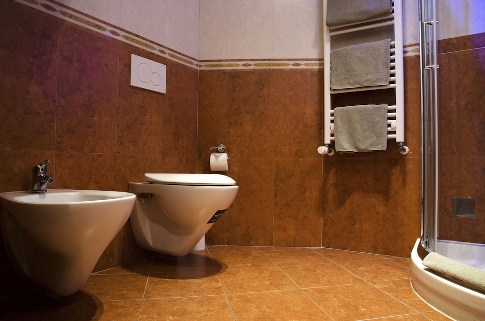 Dolce Vita Suites Hotel 44/48