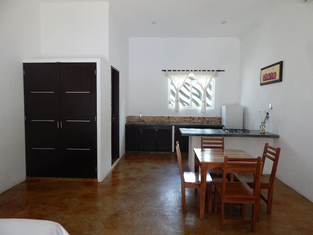 Hotel Rockaway 33/50
