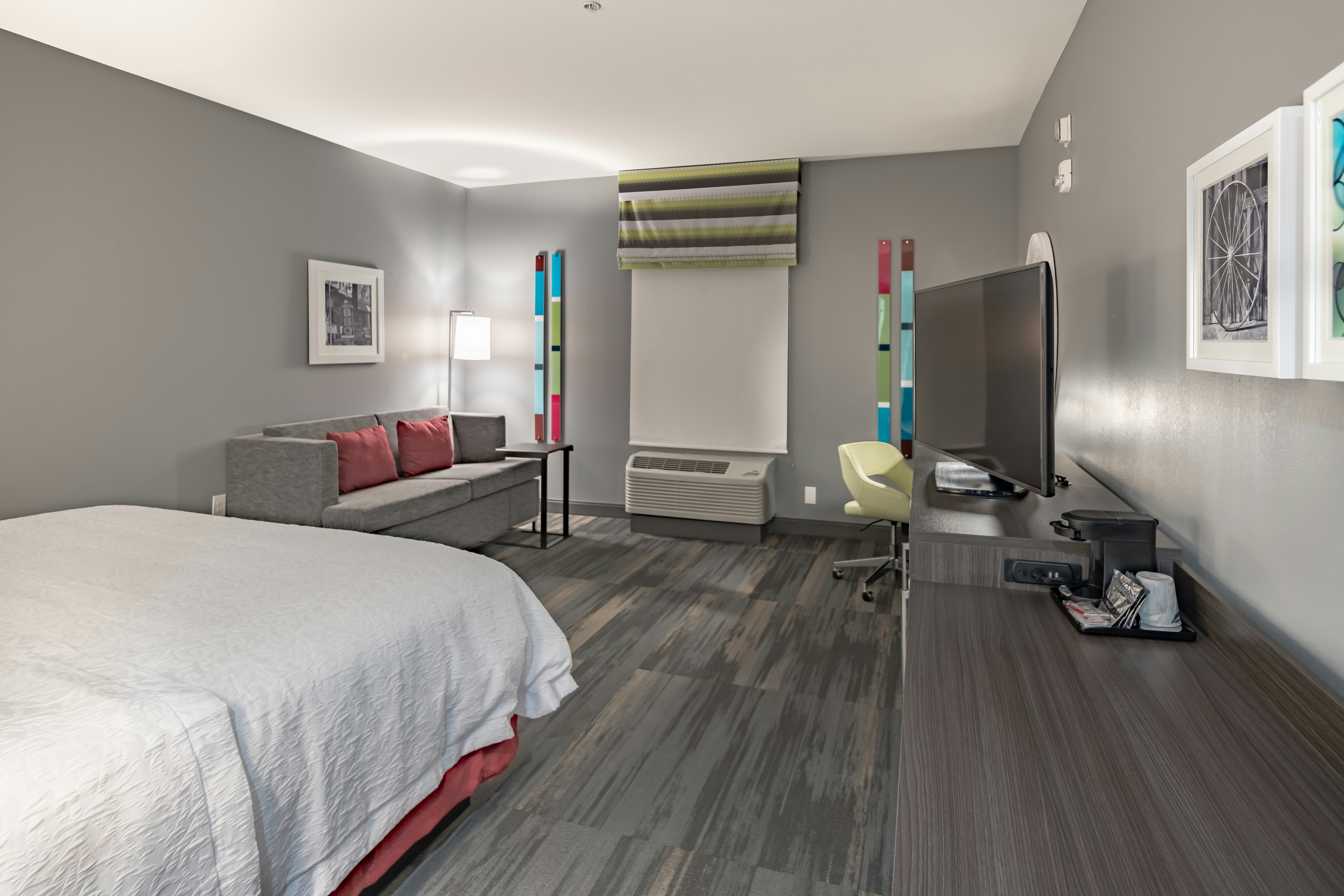 ROOM, KING BED, ACCESSIBLE