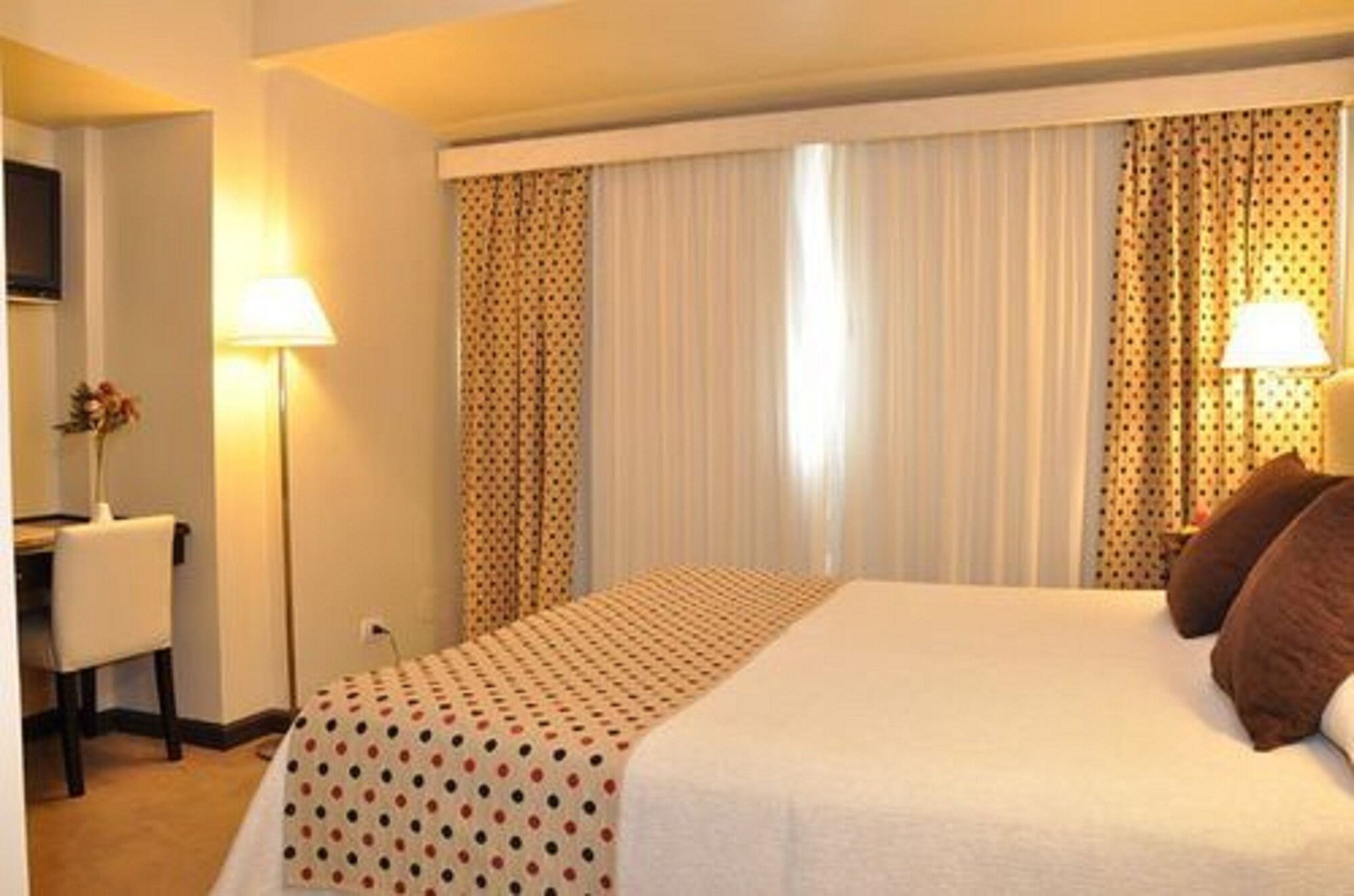 غرفة كلاسيكية بسرير كينج، Kenton Palace 4/10