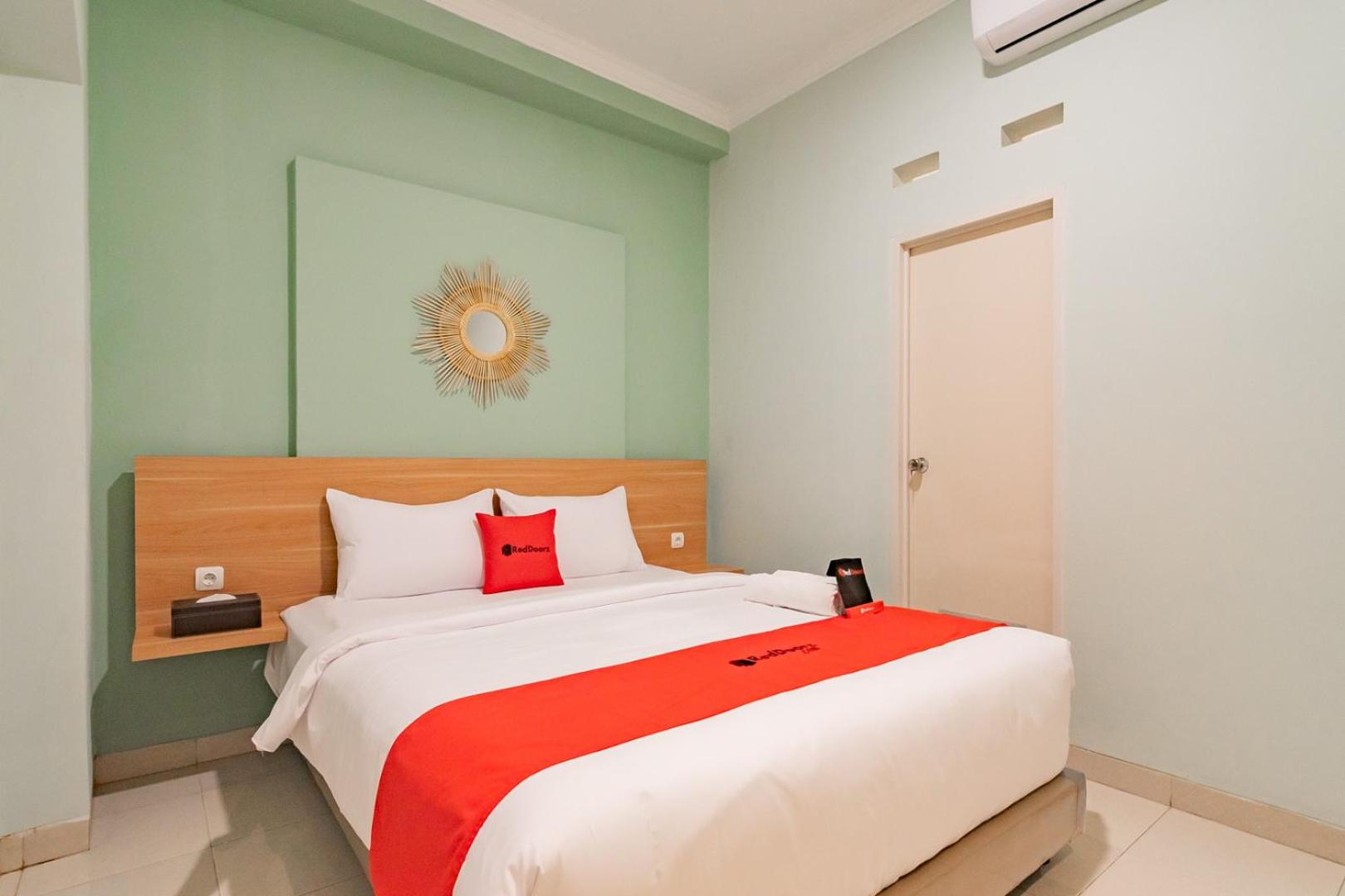 RedDoorz Plus Bagusrangin Street 11/31