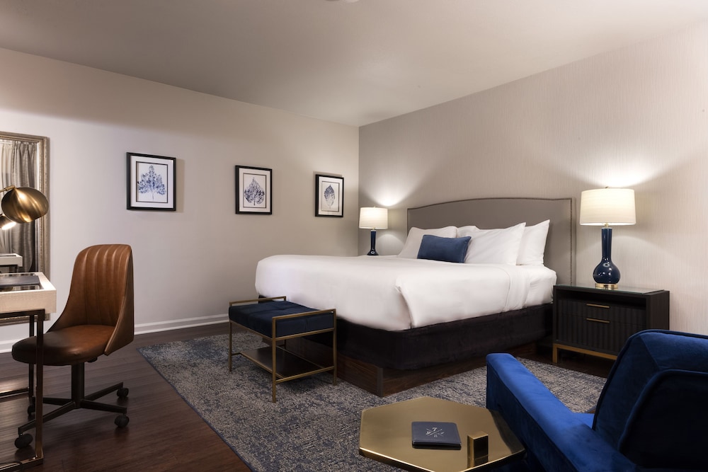 Seven Gables Inn 11/26