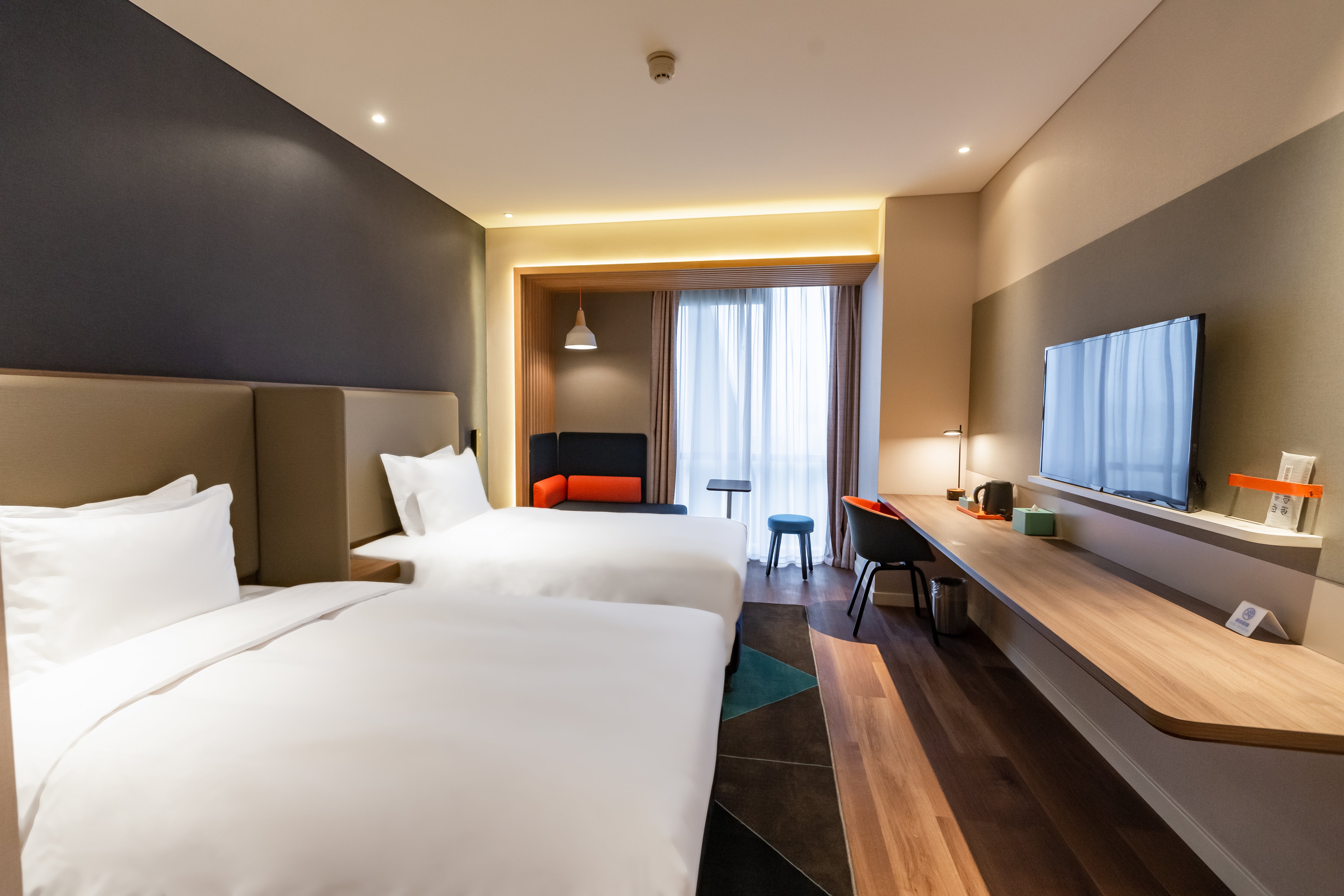 Standard, Twin Beds