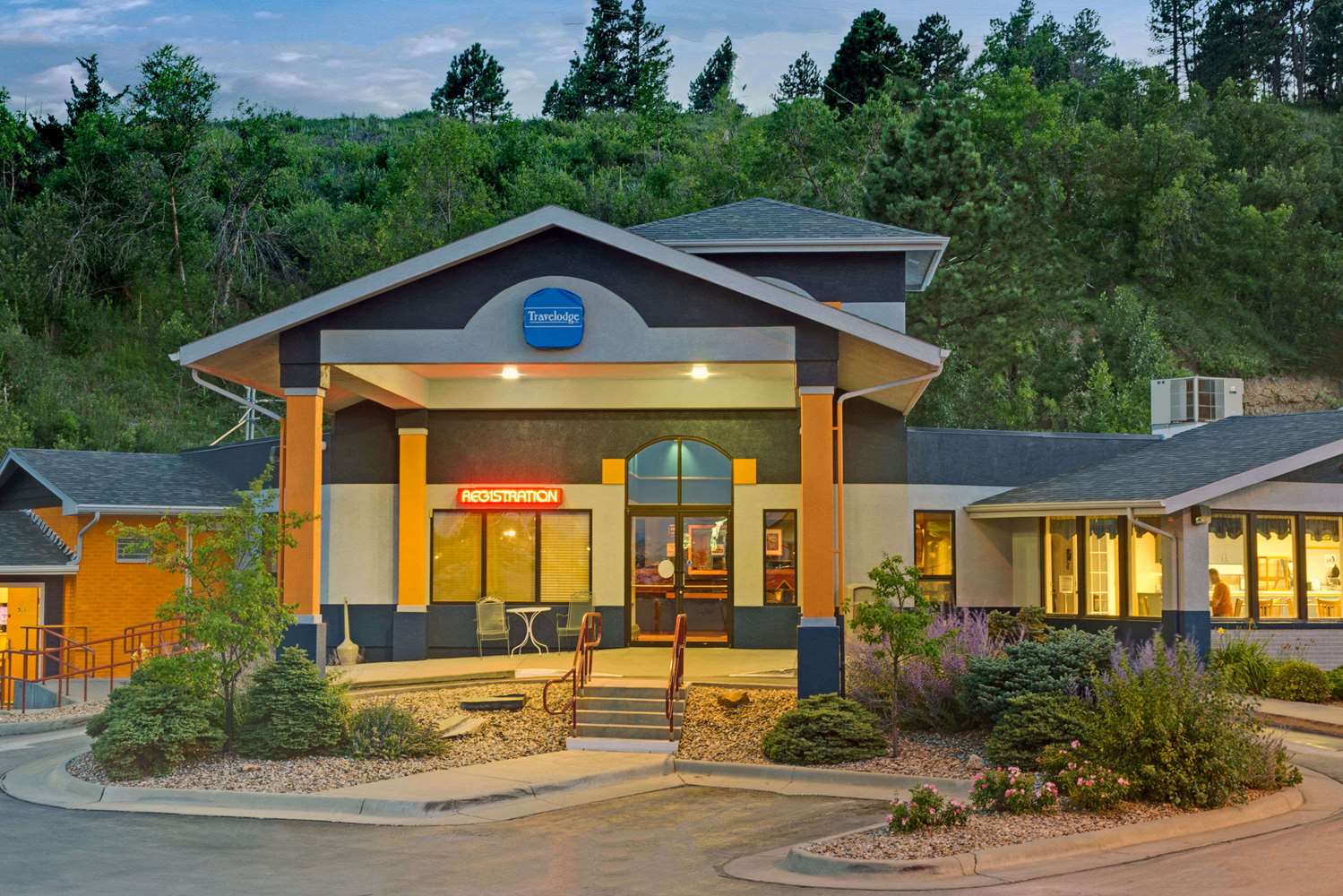 Travelodge By Wyndham Rapid City 2/31