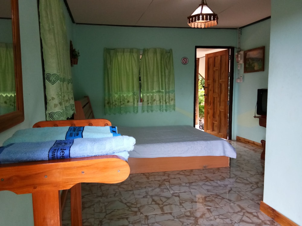Loei Airport Homestay 10/30