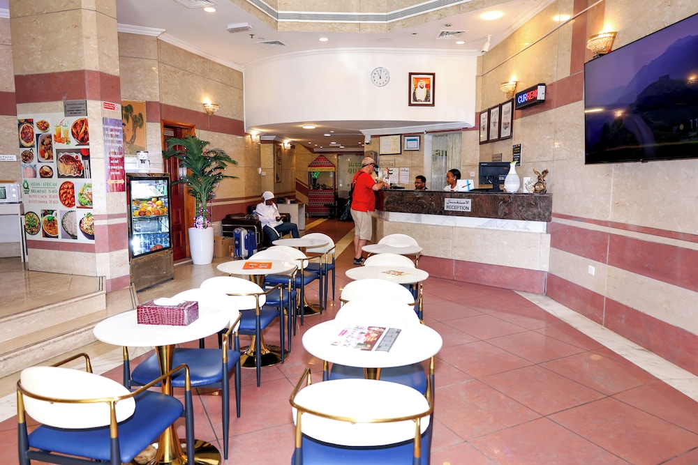 restaurant cafeteria