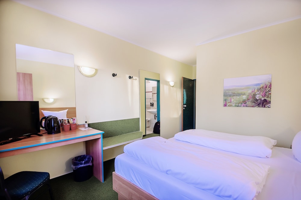 REGIOHOTEL Halle Leipzig Airport 8/24