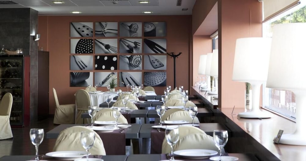Apartamentos Vertice Sevilla Aljarafe 51/63