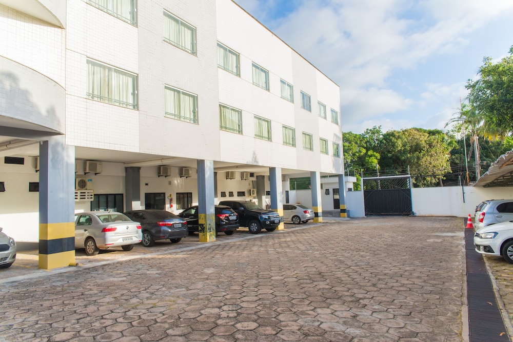Costa Atlantico Hotel 40/46