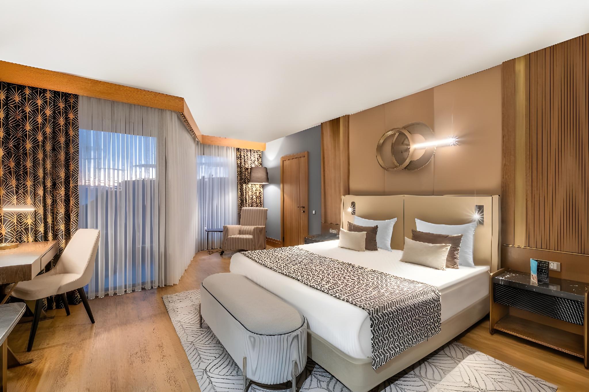 Senior Suite Sea Side