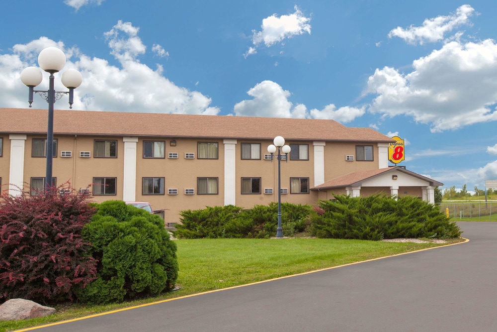 Super 8 by Wyndham Clear Lake 1/58