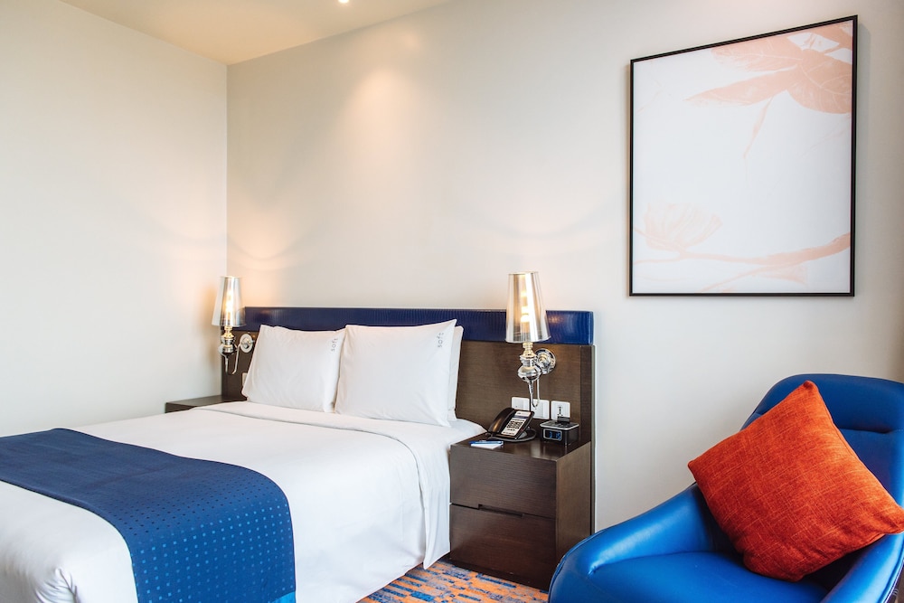 Holiday Inn Express Bangkok Siam 24/80