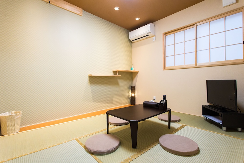 Rokuhara Inn 20/36