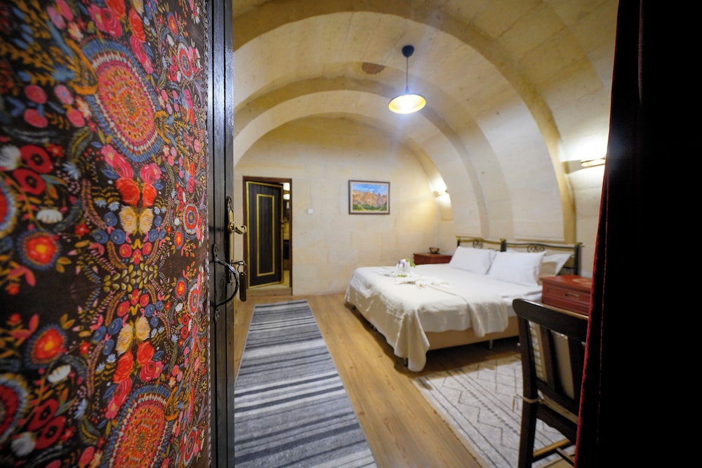 Antik Cave House 9/50