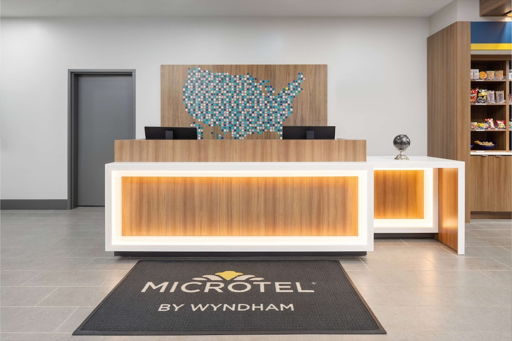Microtel Inn and Suites by Wyndham Macedon 2/25