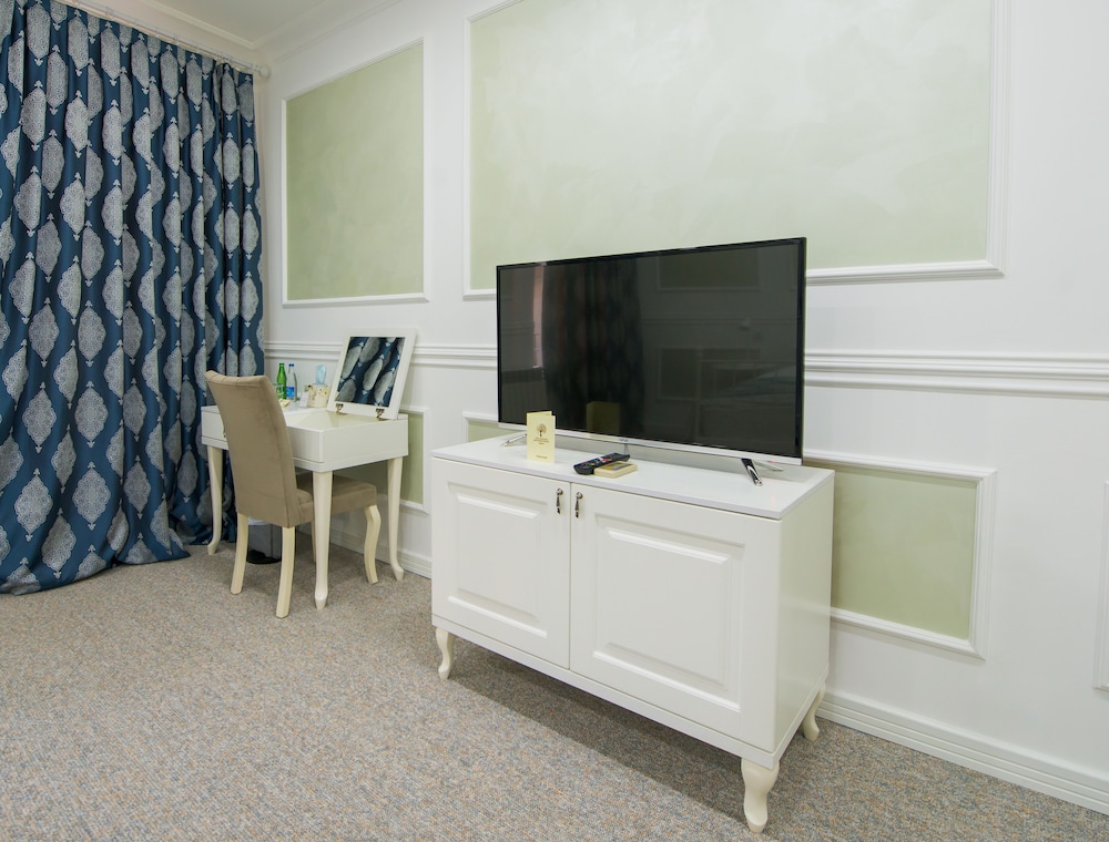 Two Seasons Boutique Hotel 36/50