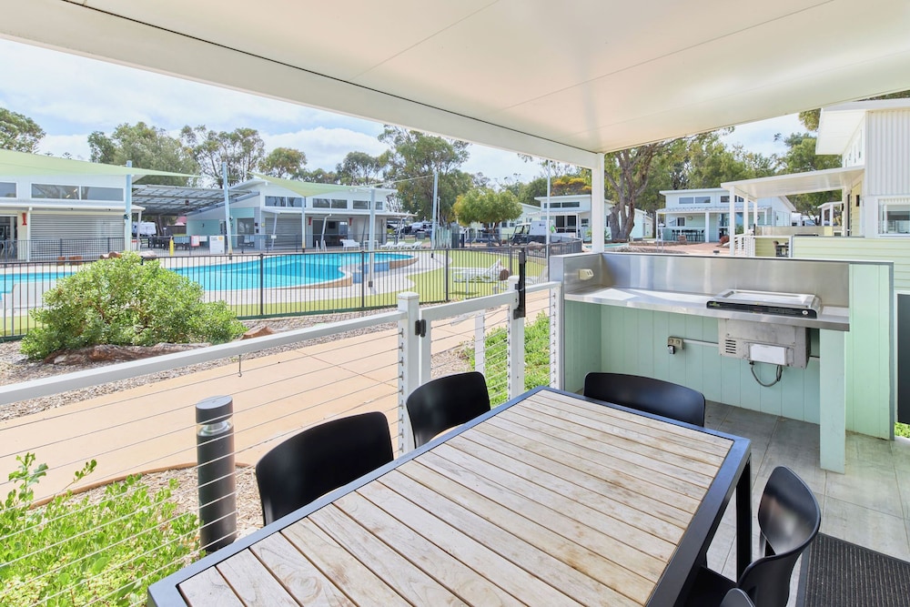 RAC Cervantes Holiday Park 40/60