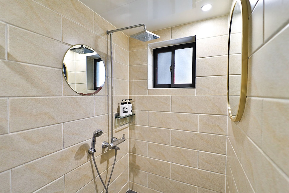 Calm Rest Hotel Busan Sasang 50/50