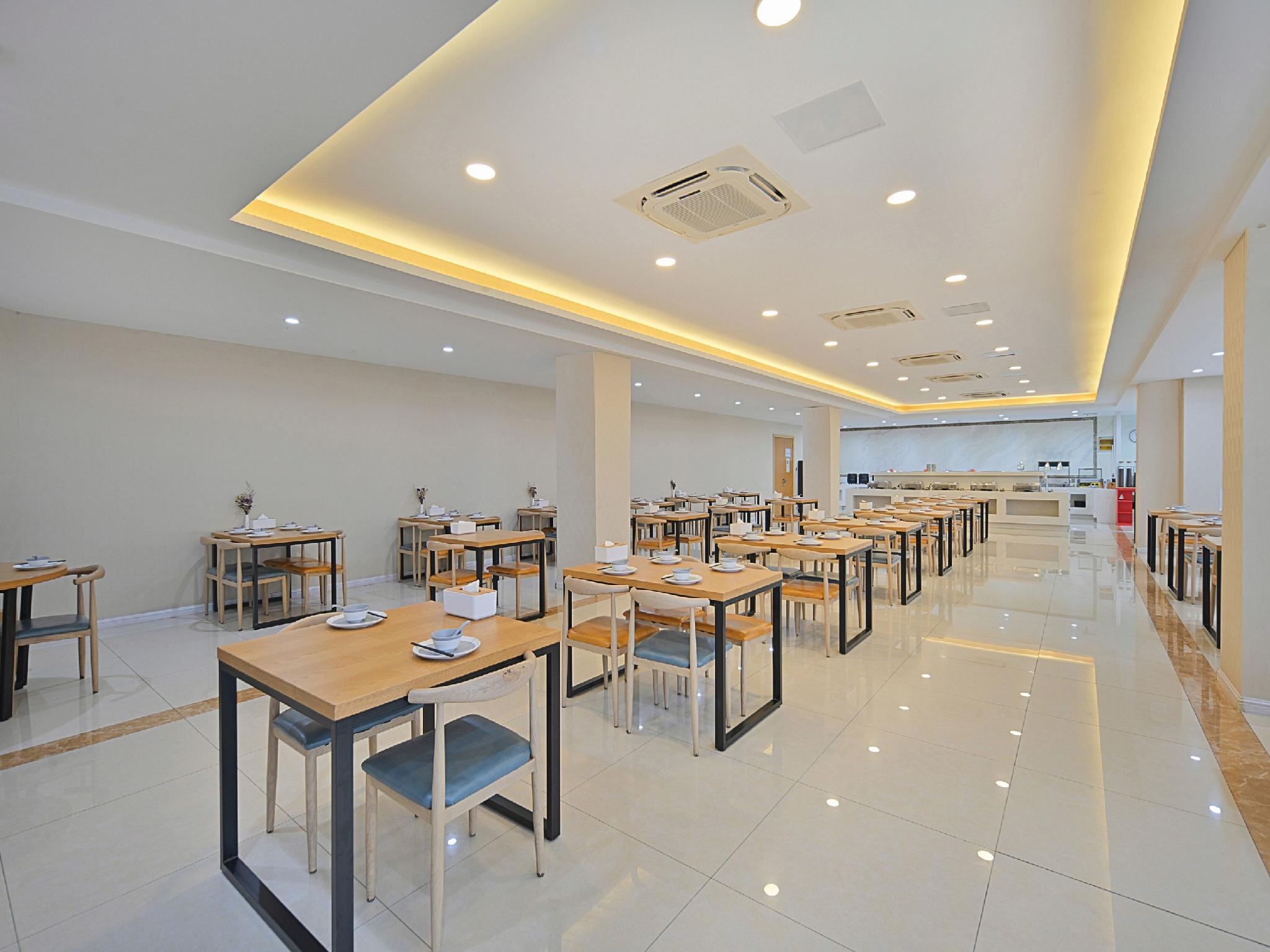 Vienna International Hotel (Nanban Banqiao Development Zone) 33/40