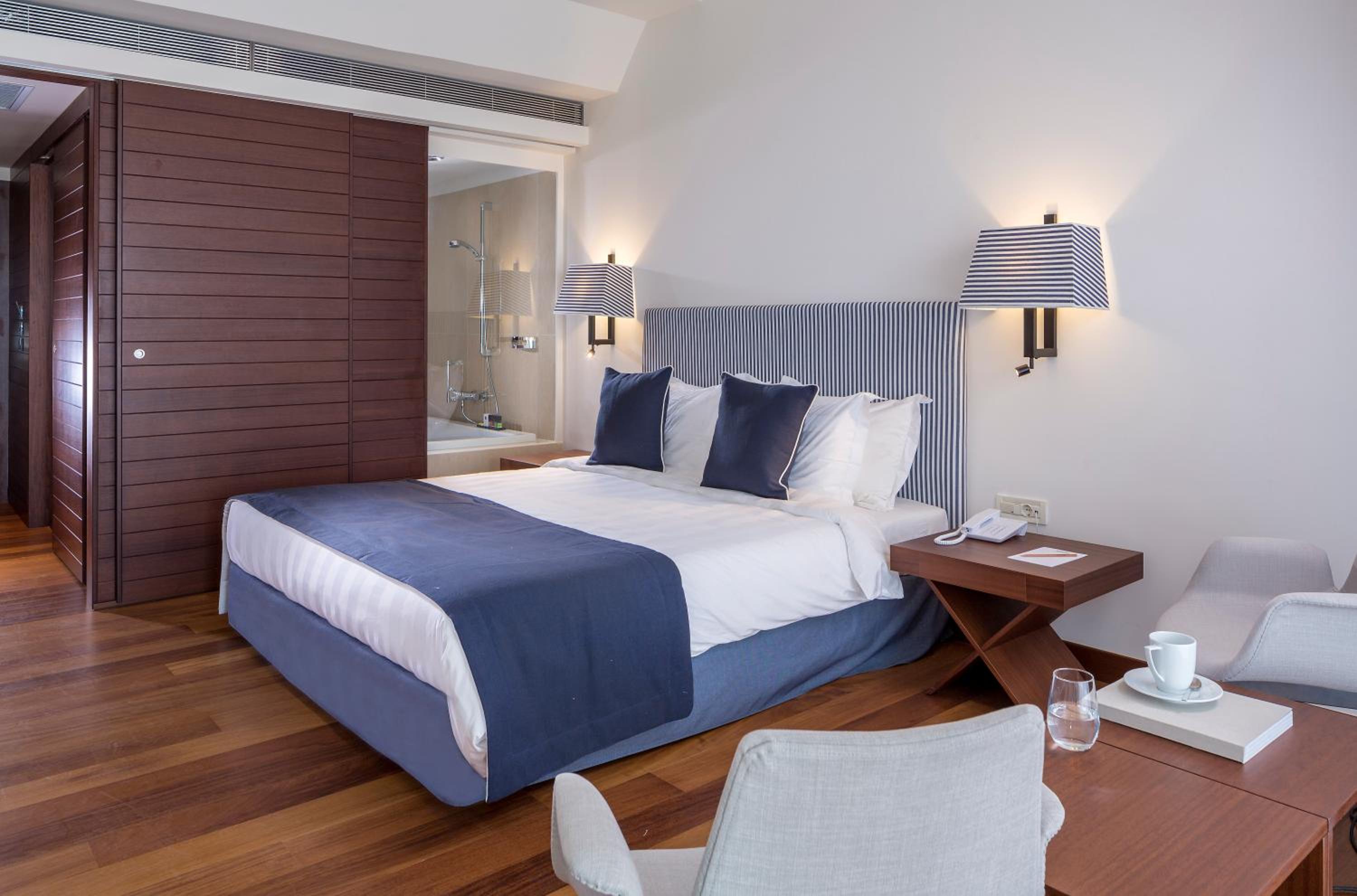 DOUBLE ROOM SIDE SEA VIEW