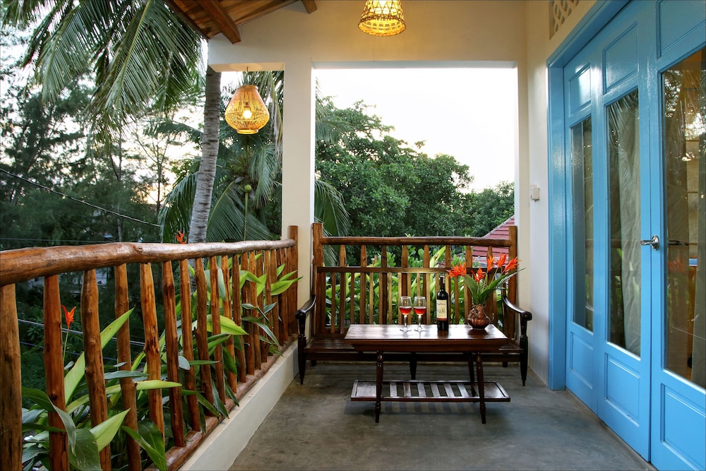 Life Beach Villa 11/64