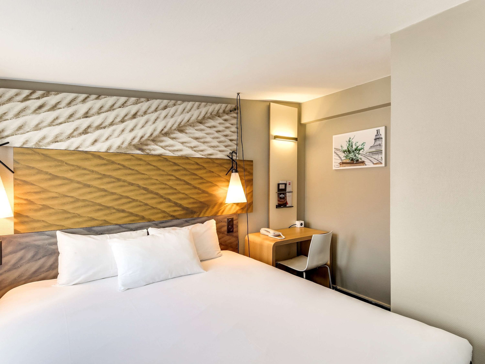 STANDARD, DOUBLE BED