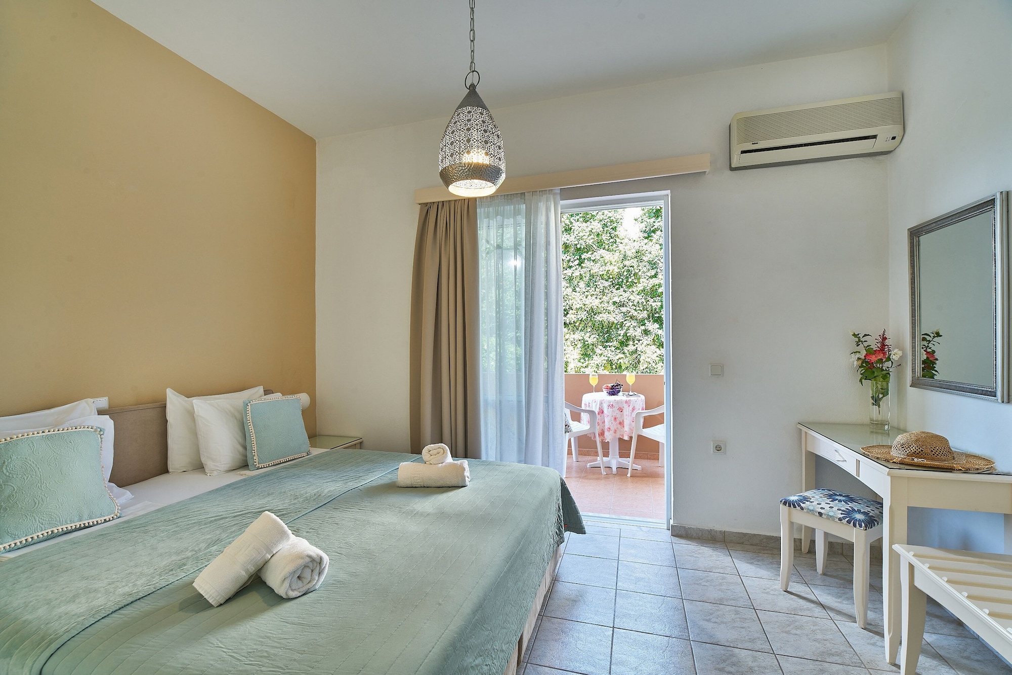 Apartment, King Bed, Sofa, 2 Balconies, High Floor، Solon Apartments 7/10