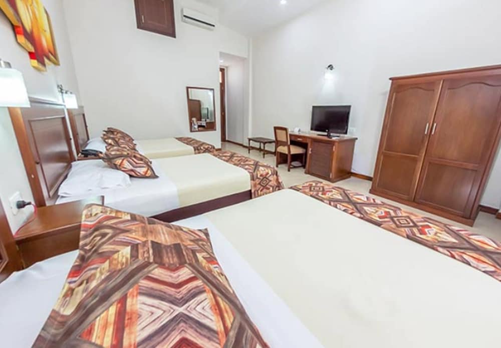 Hotel Guadalajara Buga 17/40