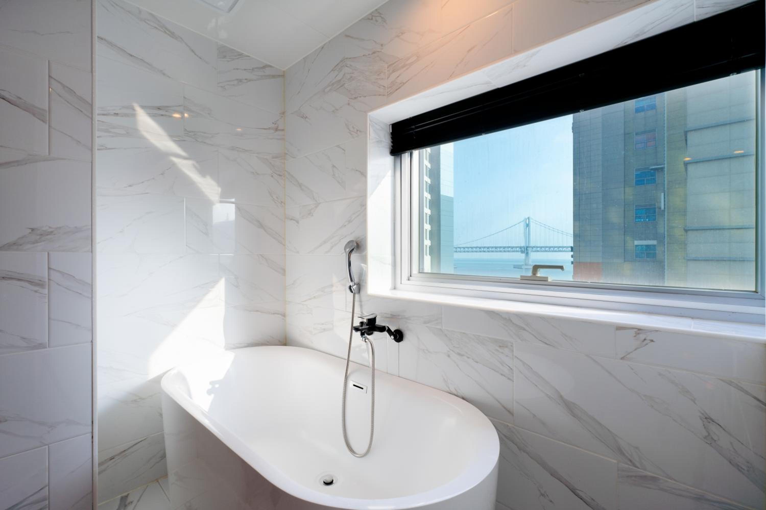 Gwangalli Gray 193 Hotel 42/50