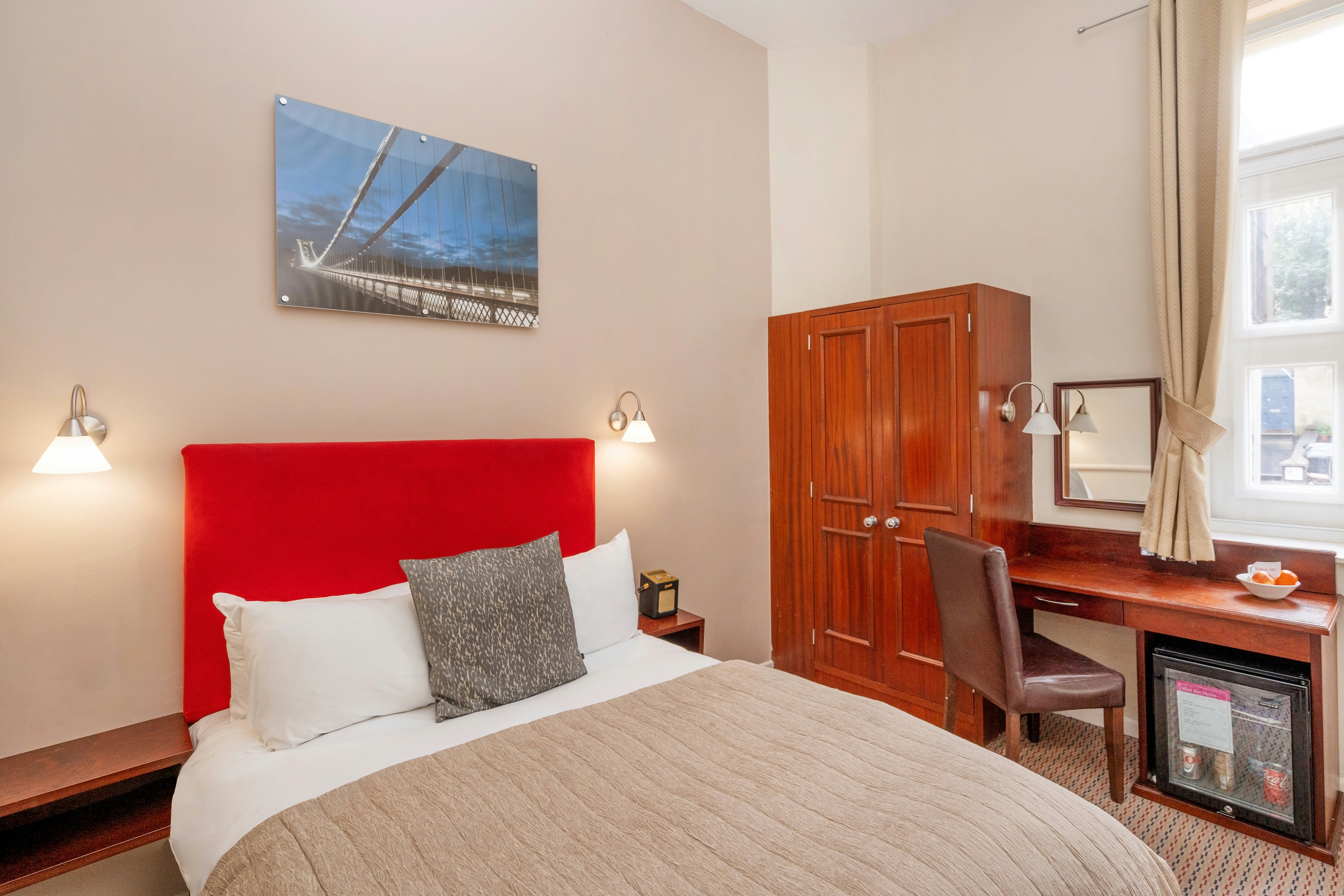 Clifton Hotel 6/53