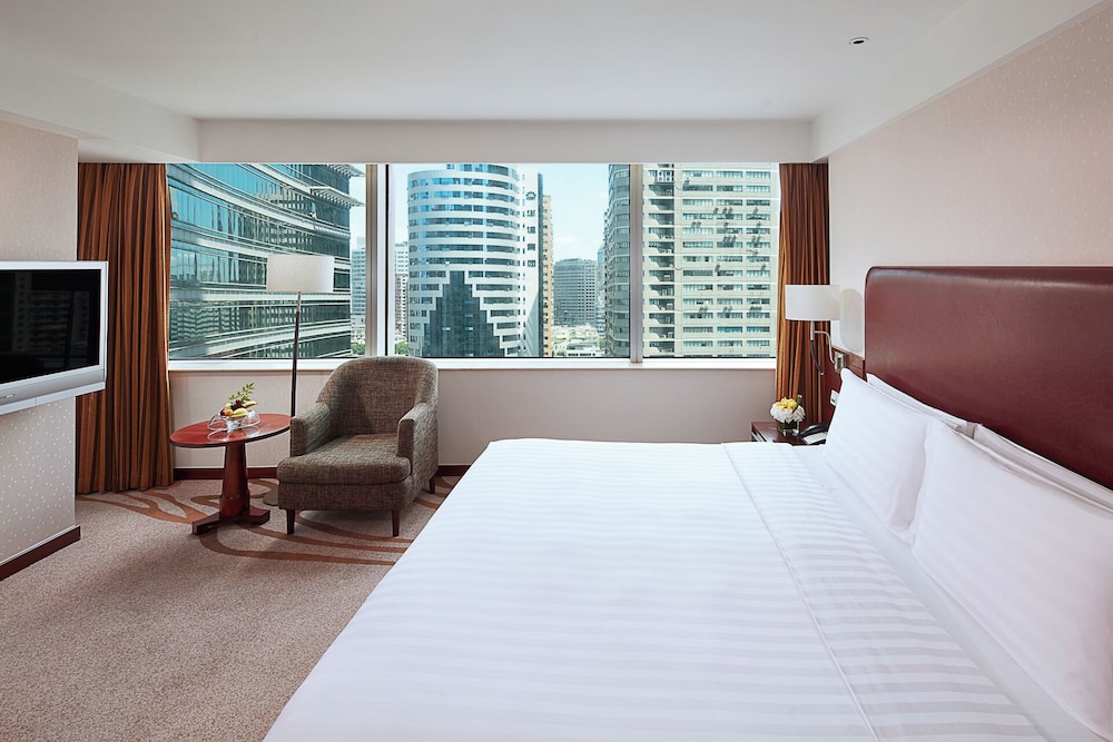Pullman Shanghai Central 25/70