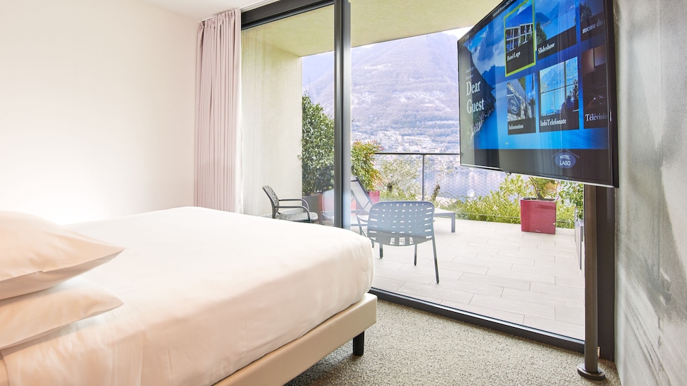 Hotel Lago 12/50
